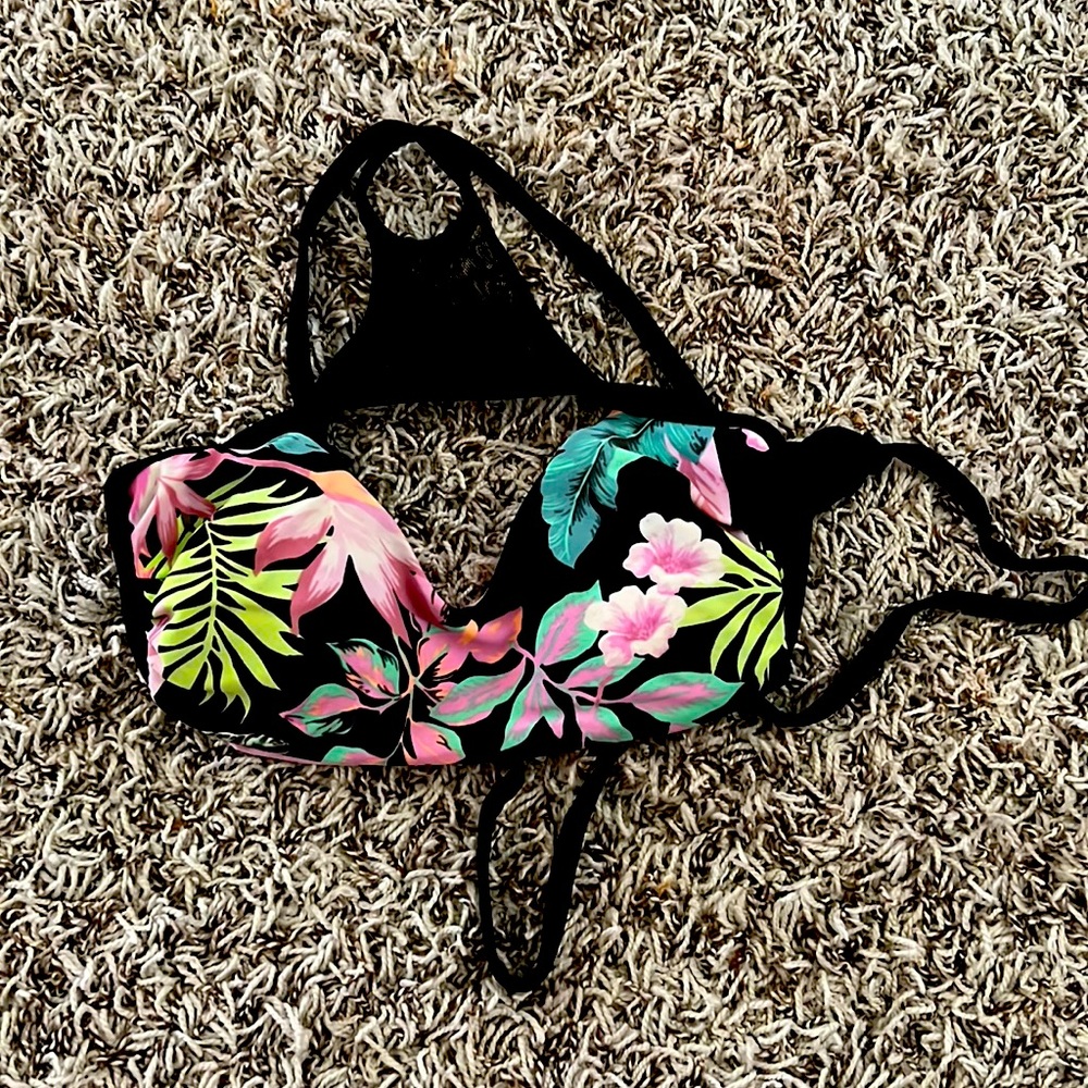 Bathing suit bikini top
